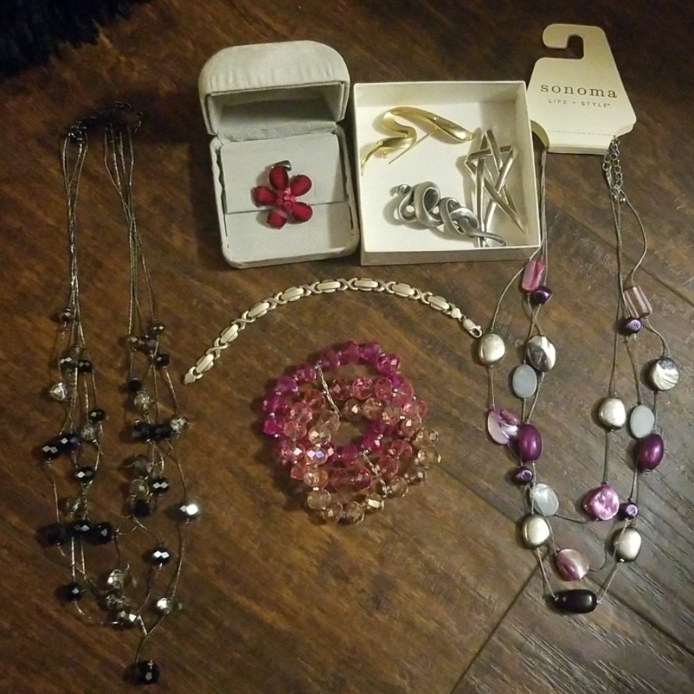 Bundle of jewels